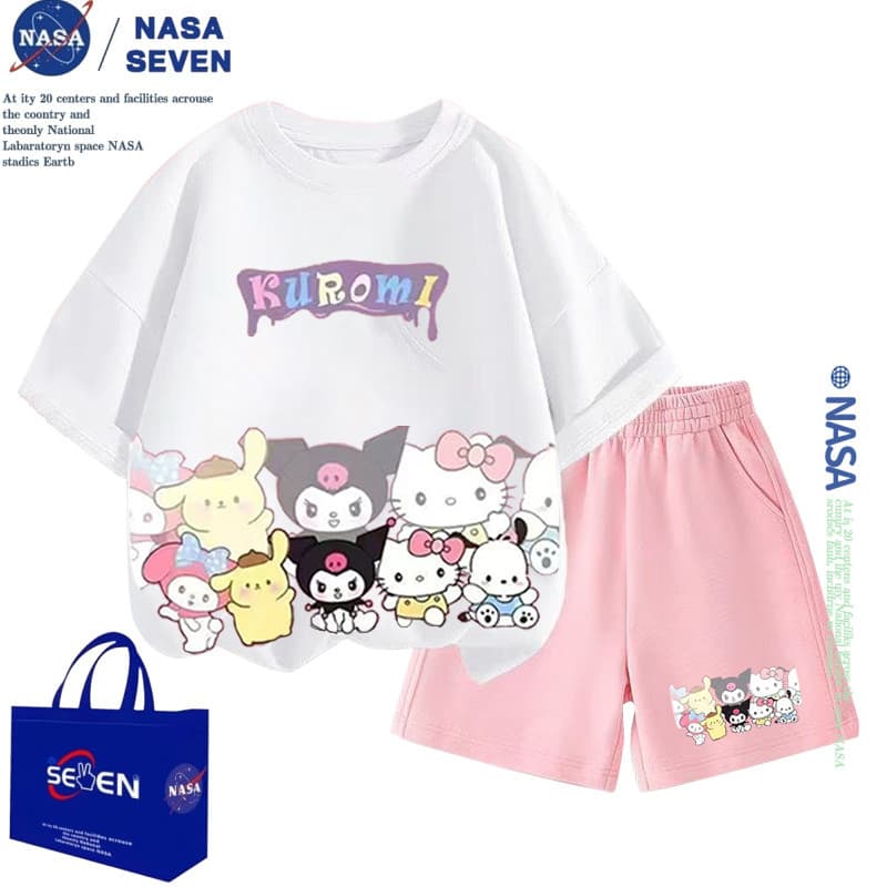 เสื้อยืดแขนสั้นผ้าฝ้สำหรับเด็กผู้หญิง 2025 เสื้อผ้าเด็กฤดูร้อน ท็อปน่ารักสำหรับเด็กเล็กและ คอวี ชุดแขนสั้นฤดูร้อน